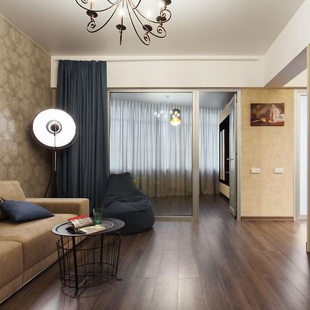 Modern Double Bedroom Apartment In Arkadia オデッサ エクステリア 写真